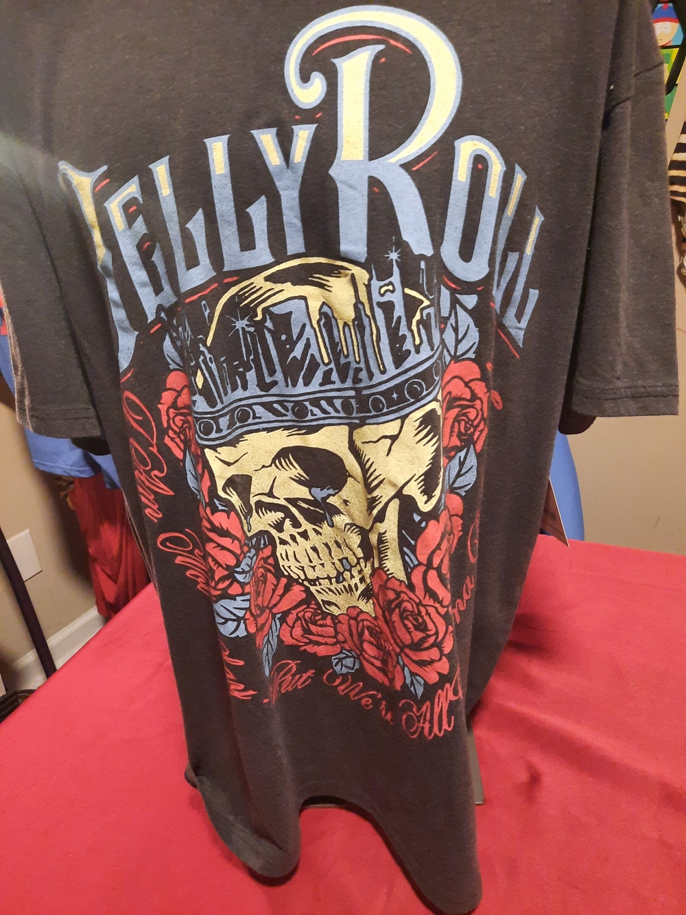 Jelly Roll Black Short Sleeve Graphic Tee with Skull & Roses